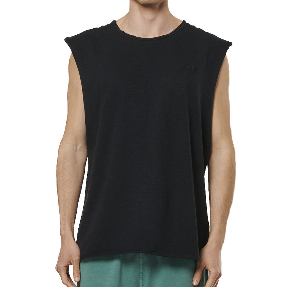 SLEEVELESS TEE