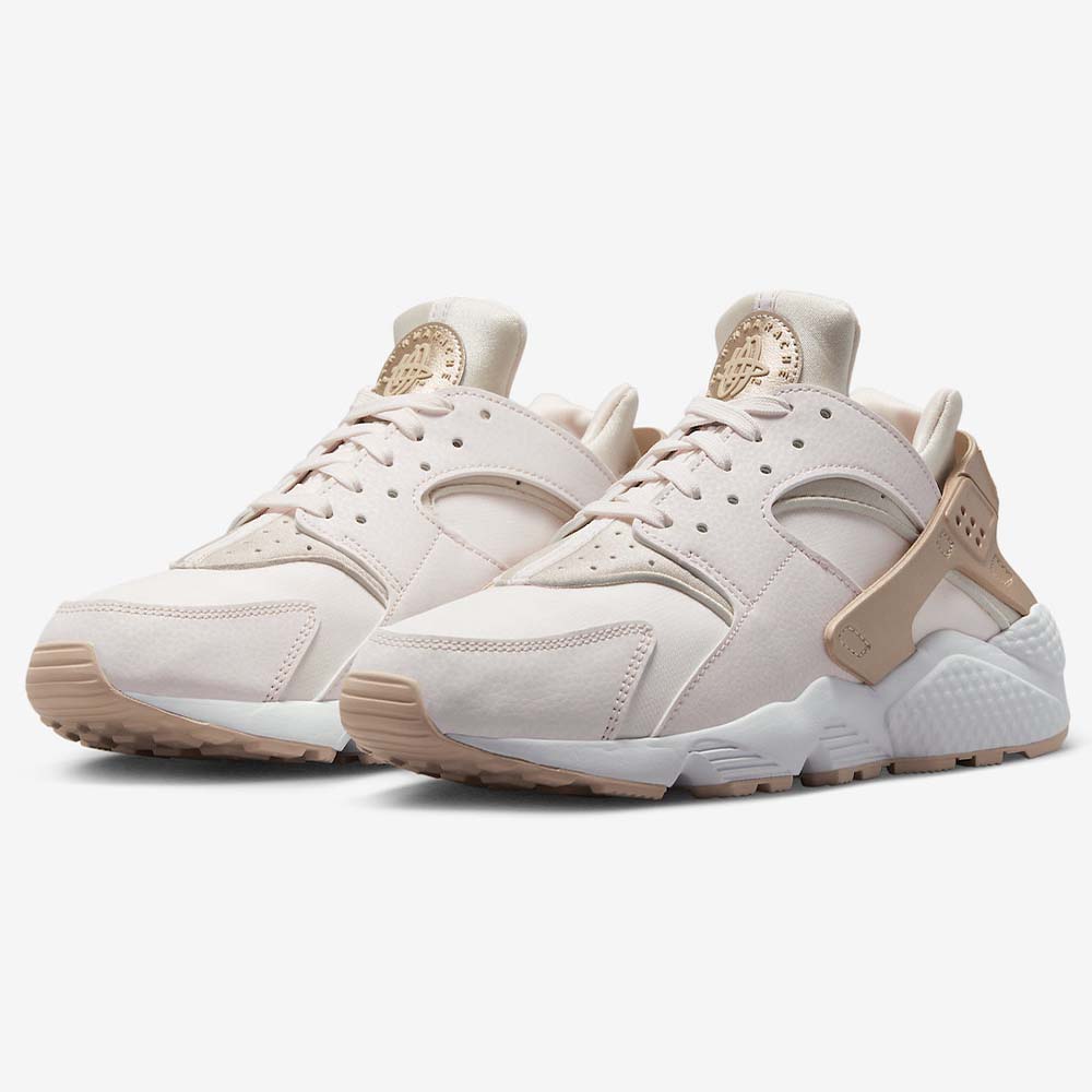 W NIKE AIR HUARACHE Welcome to Petro Sports Online Shop