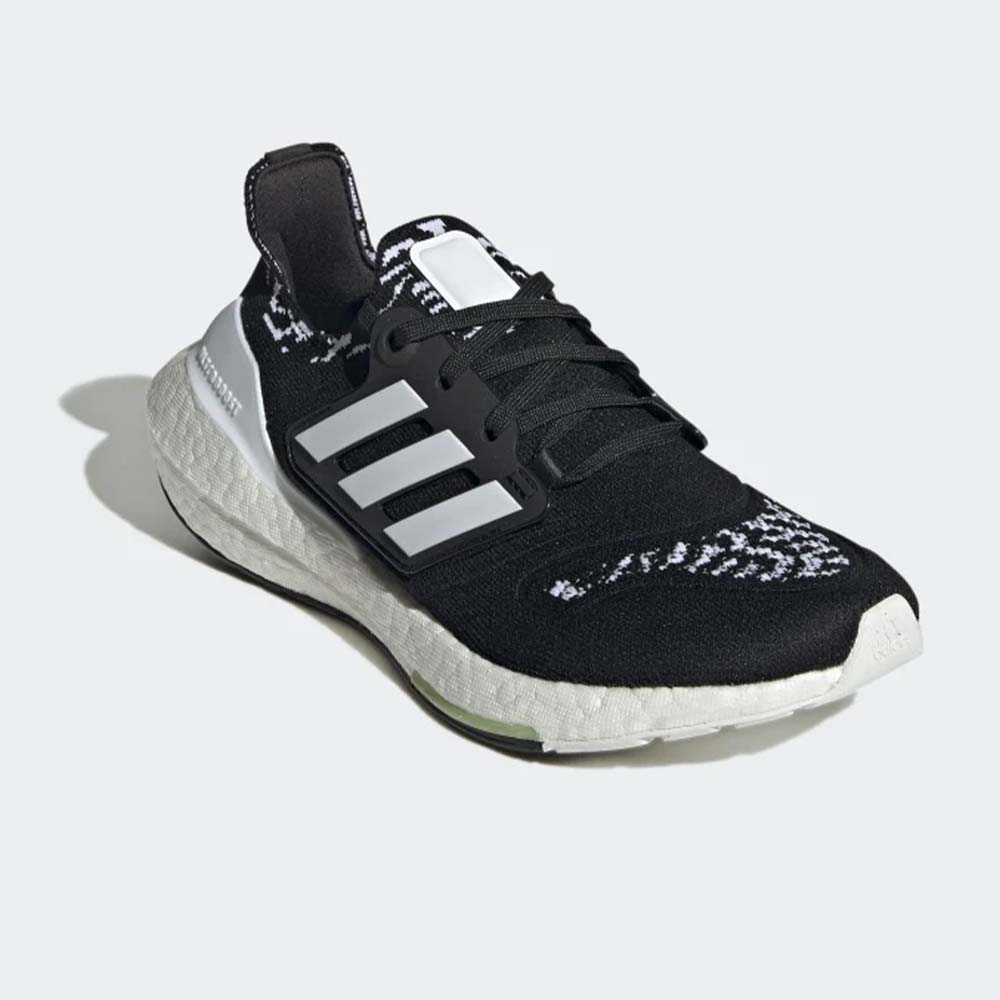 ULTRABOOST 22
