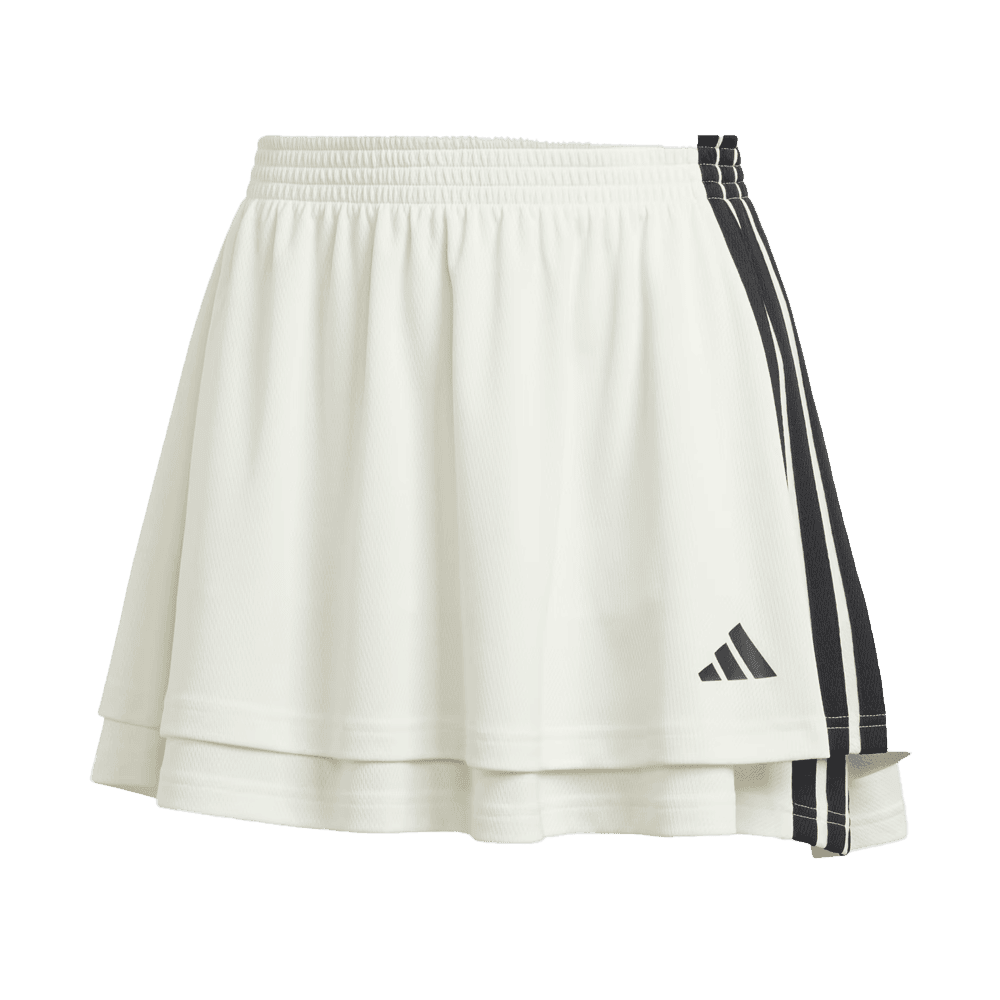 W HER SKIRT