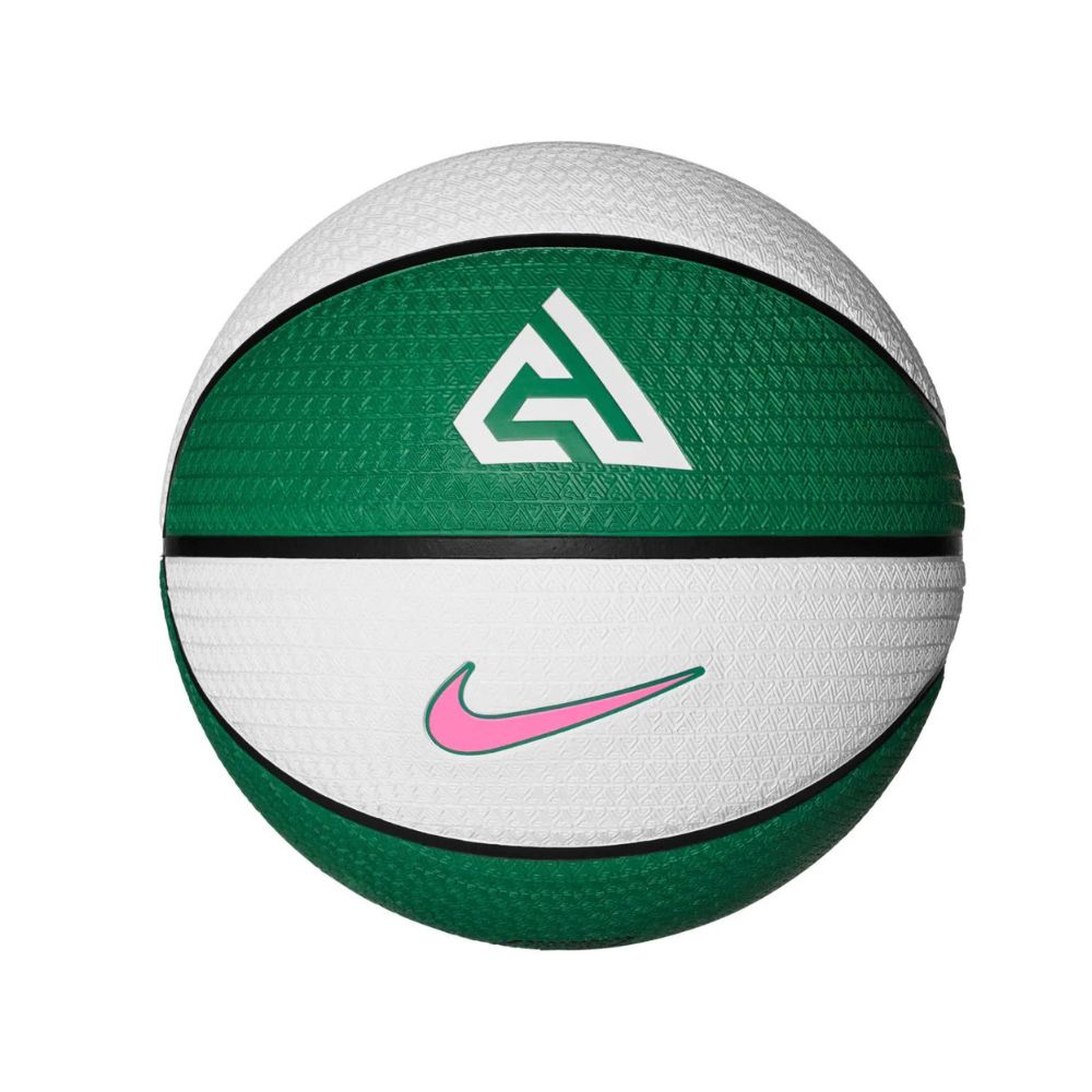 ANTETOKOUNMPO PLAYGROUND